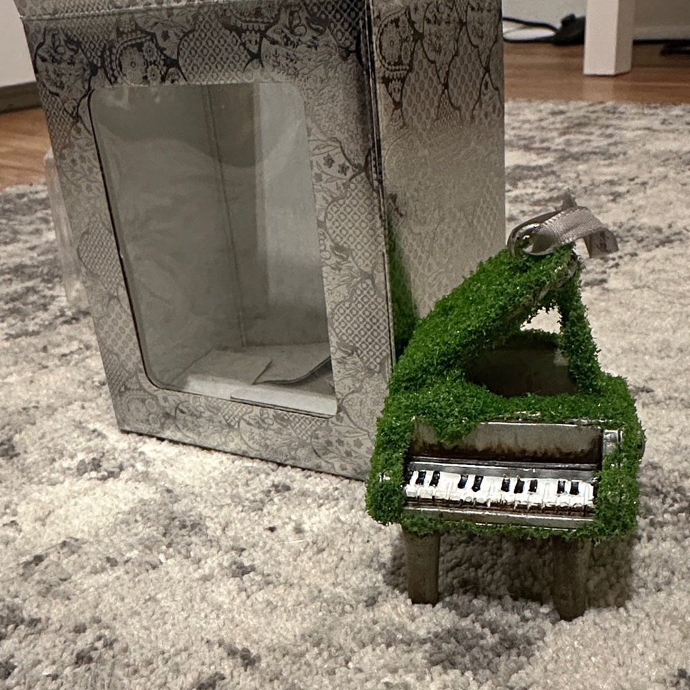 NIB! Taylor Swift | The Eras Tour Moss Piano Ornament